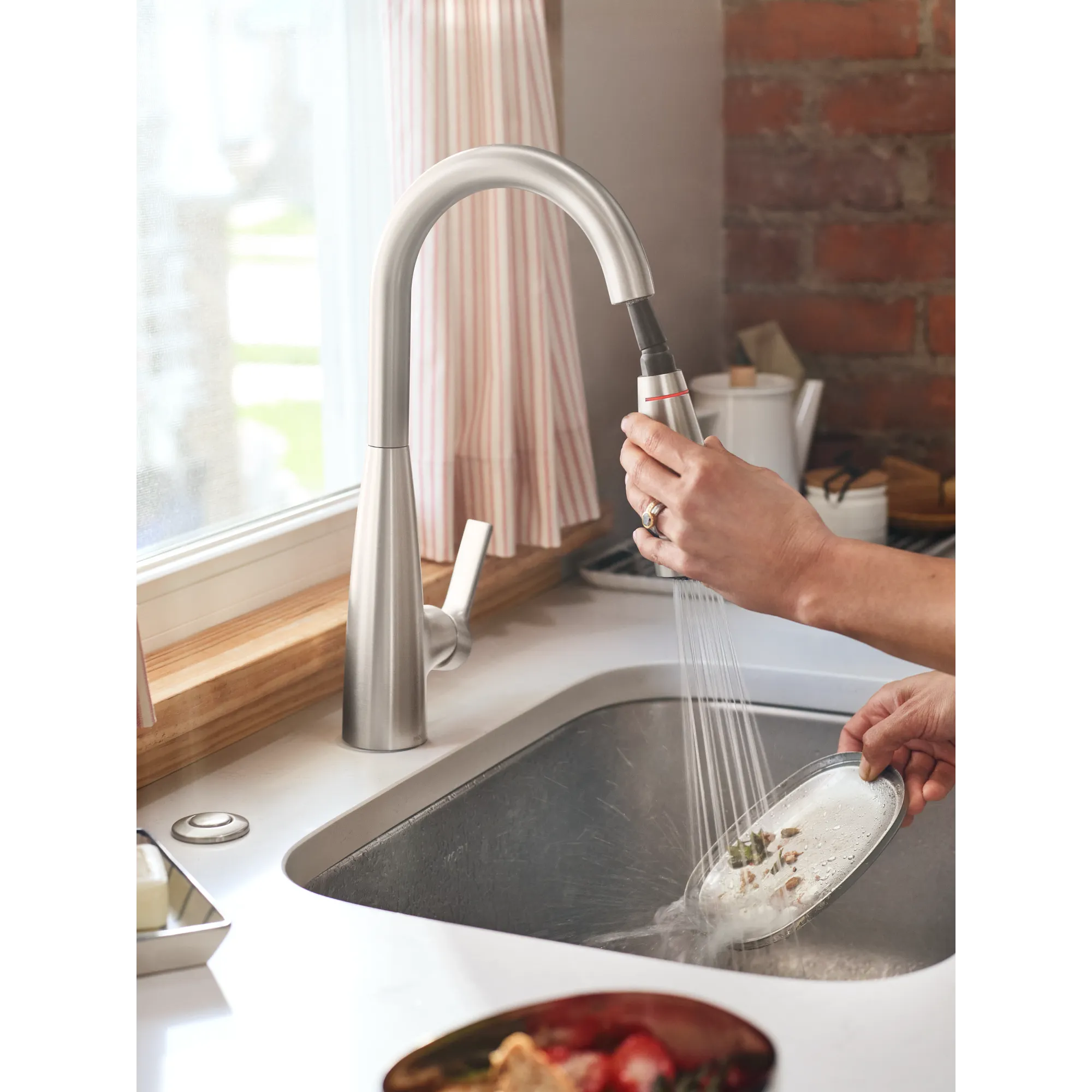 Haelyn One-Handle High Arc Pulldown Kitchen Faucet With ColorCue® - Image 16