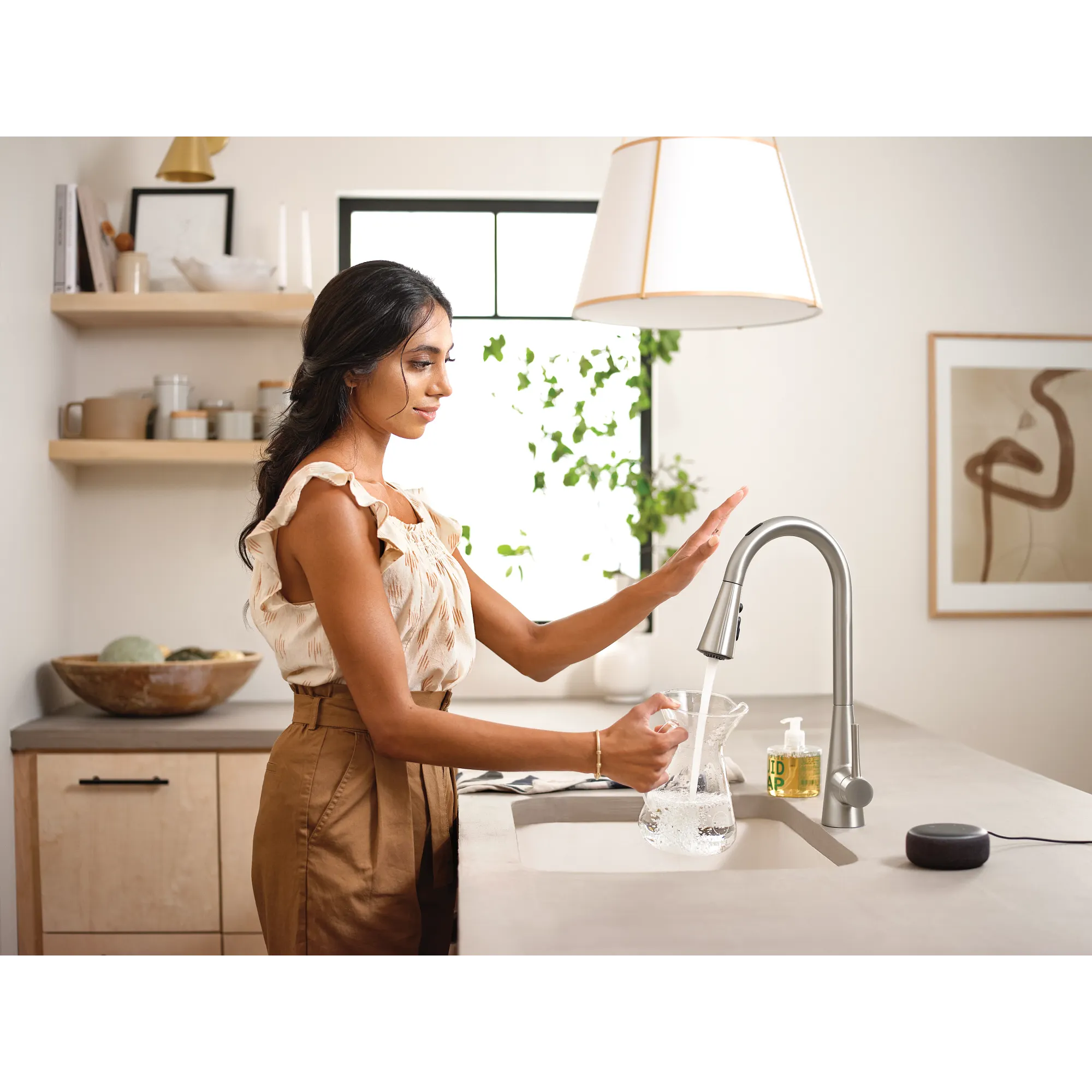 Sarai Smart Pulldown Touchless Kitchen Faucet - Image 3