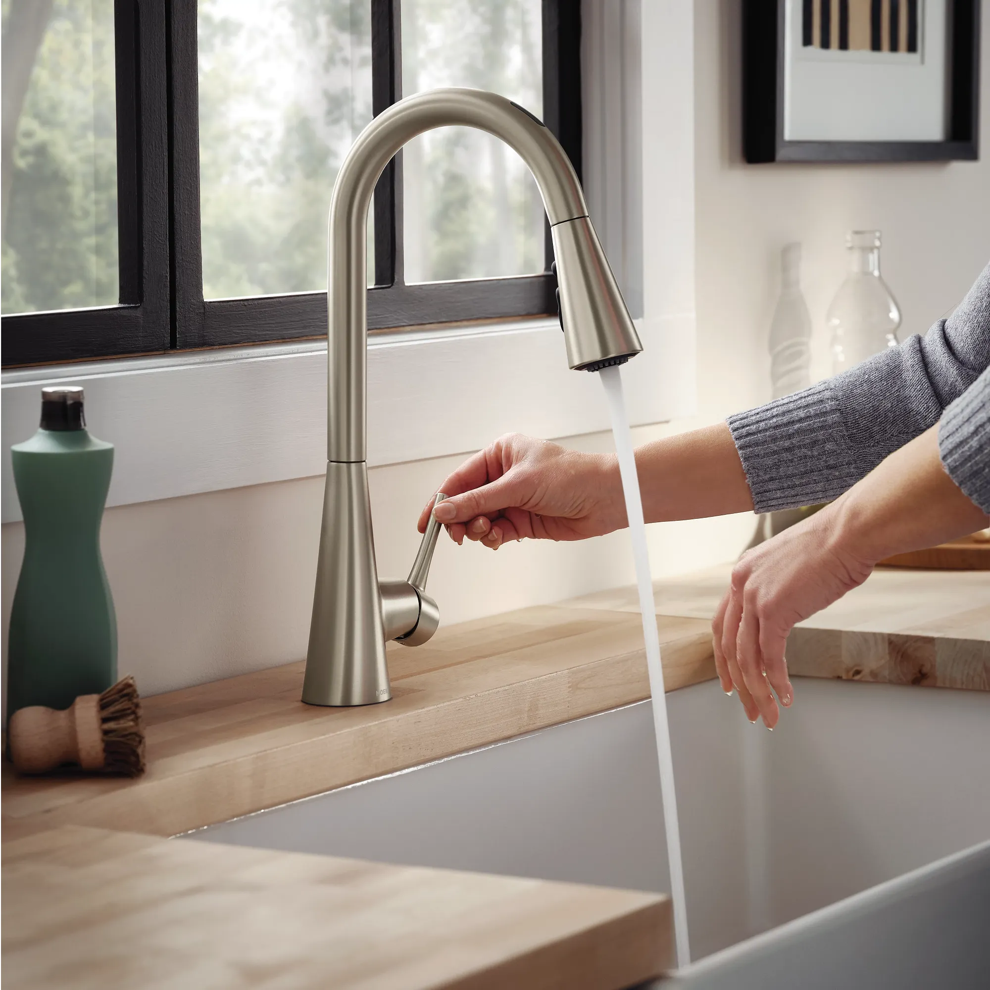 Sarai Smart Pulldown Touchless Kitchen Faucet - Image 6