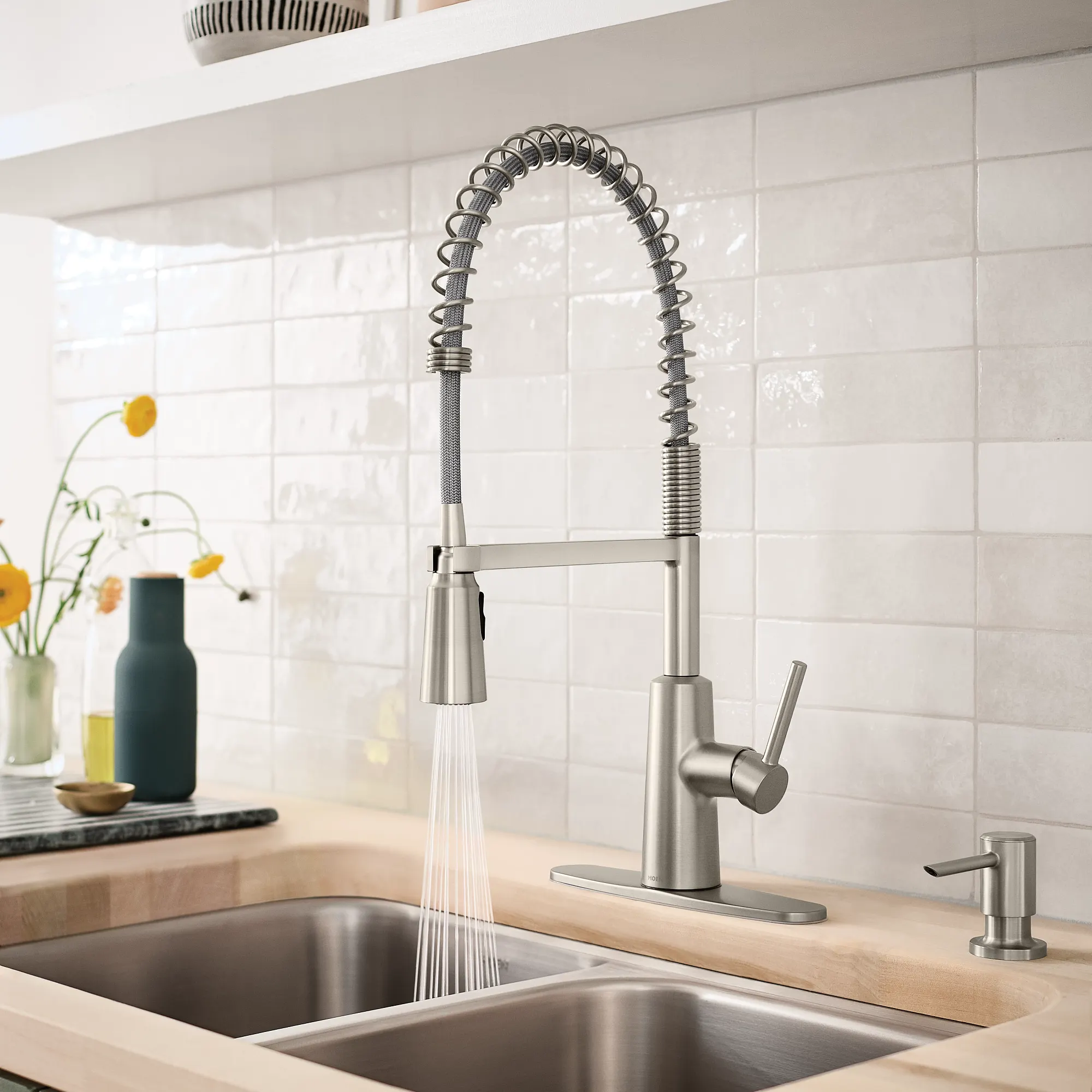 Nori One-Handle Pre-Rinse Spring Pulldown Kitchen Faucet - Image 15