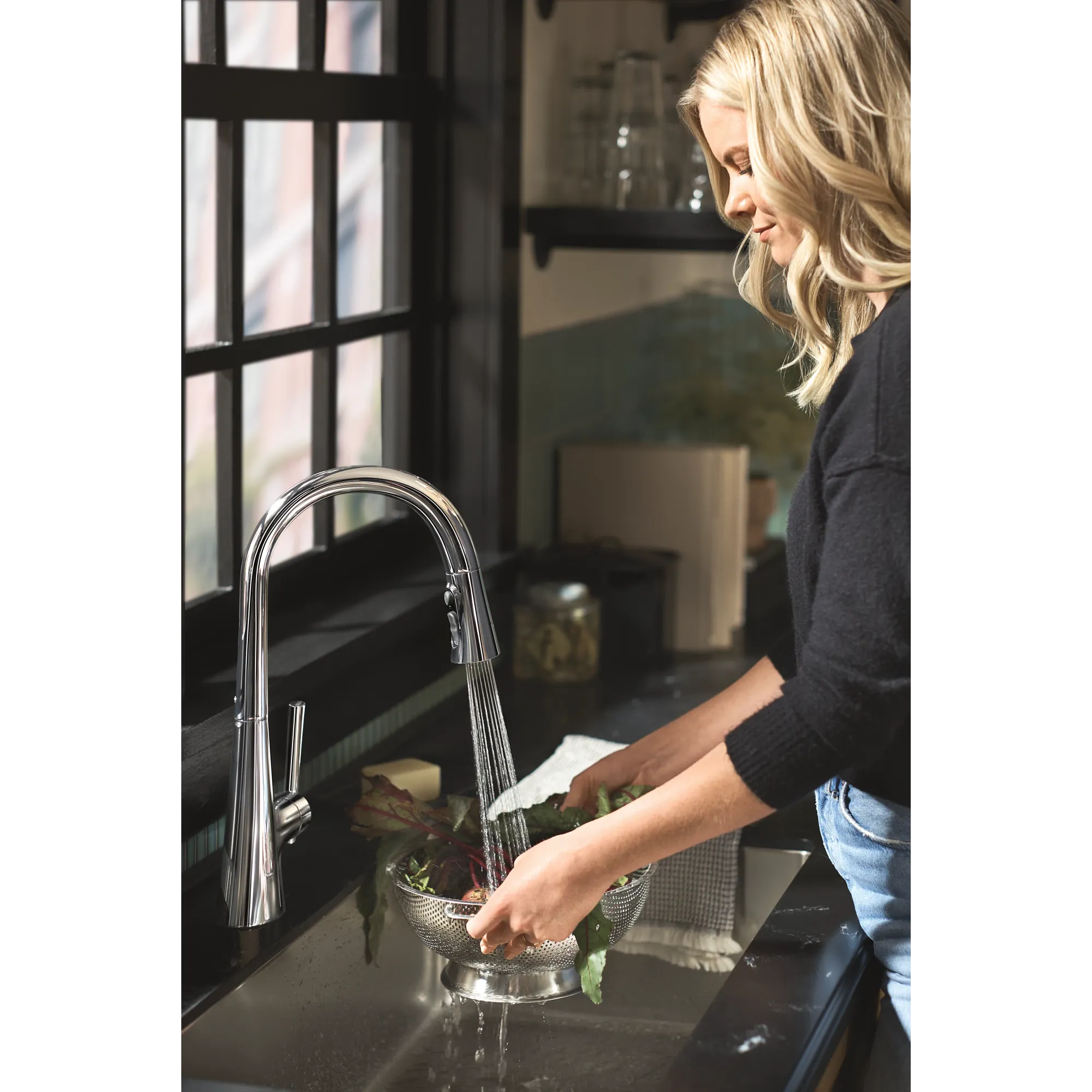 KURV Smart Pulldown Touchless Kitchen Faucet - Image 3