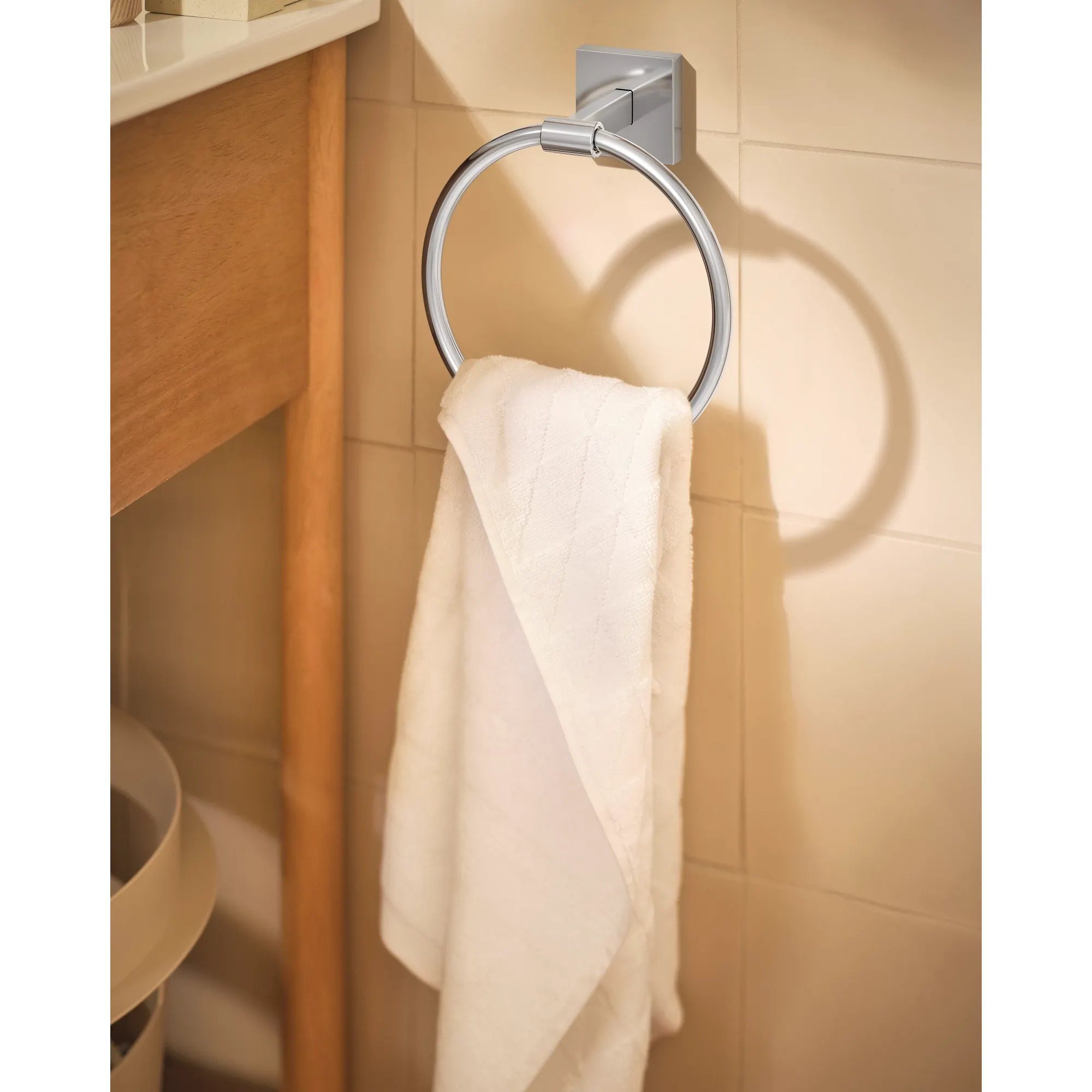 Triva Chrome towel ring