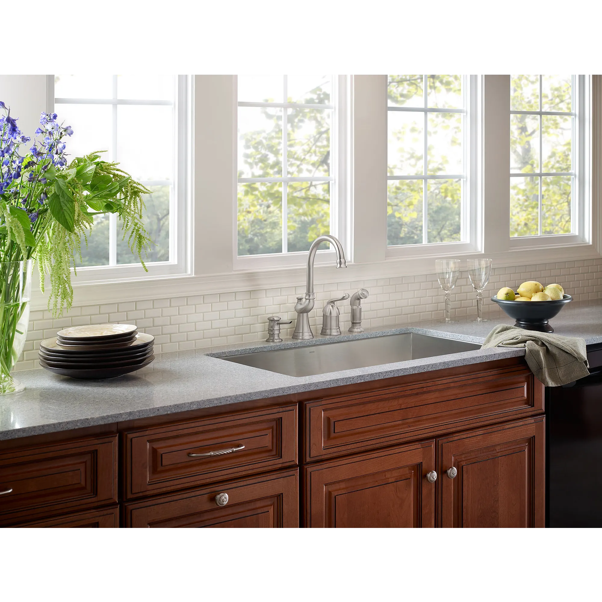 Muirfield Classic stainless one-handle high arc bar faucet - Image 4