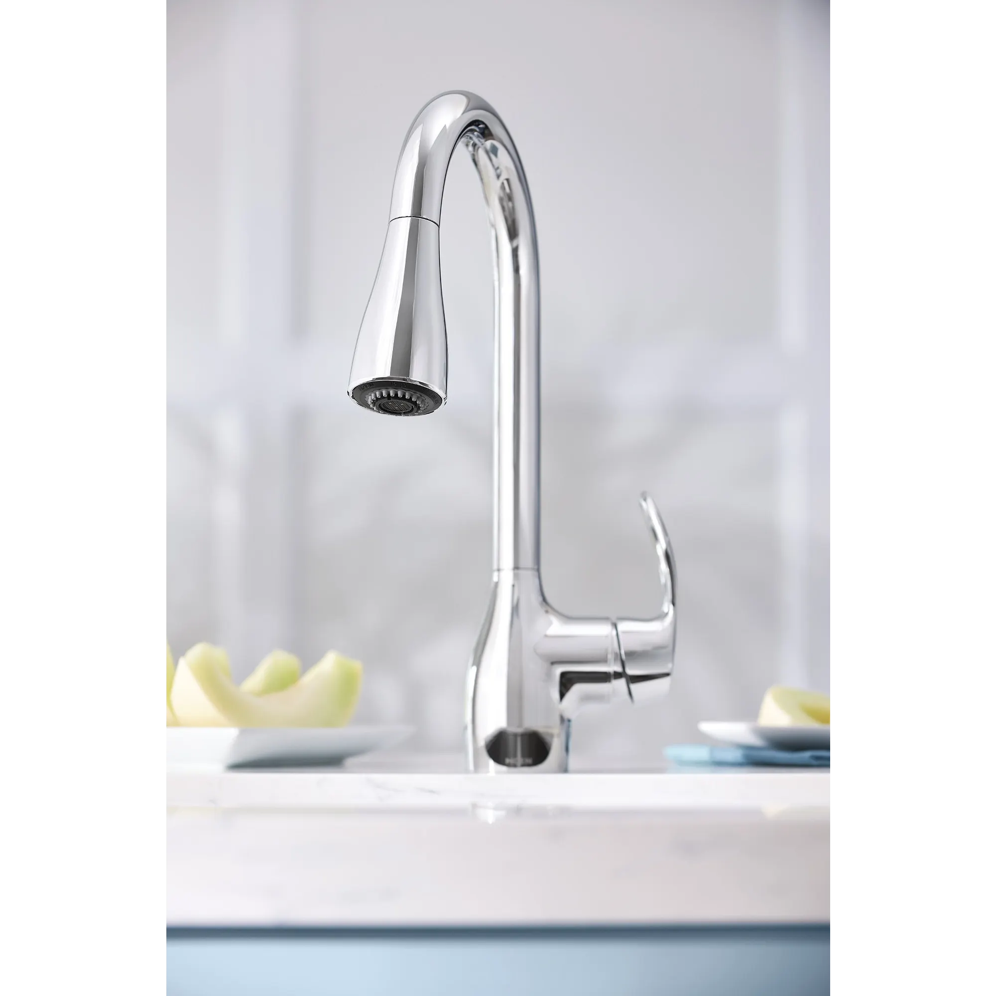 Kleo One-Handle Diverter Pulldown Kitchen Faucet - Image 9