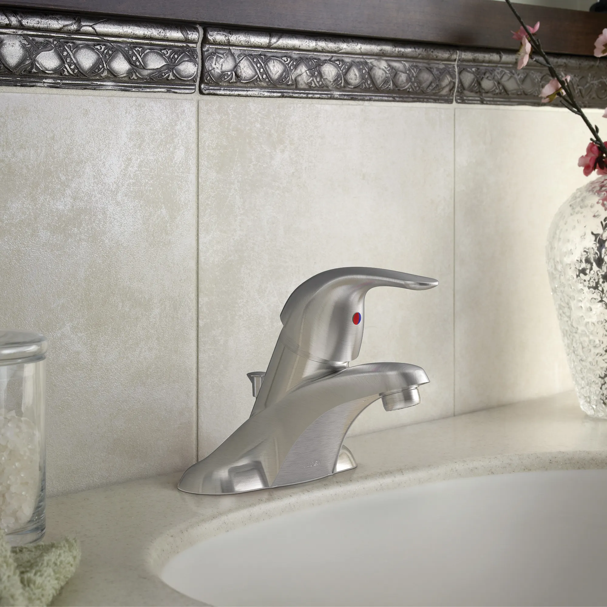 Adler Chrome one-handle low arc bathroom faucet - Image 9