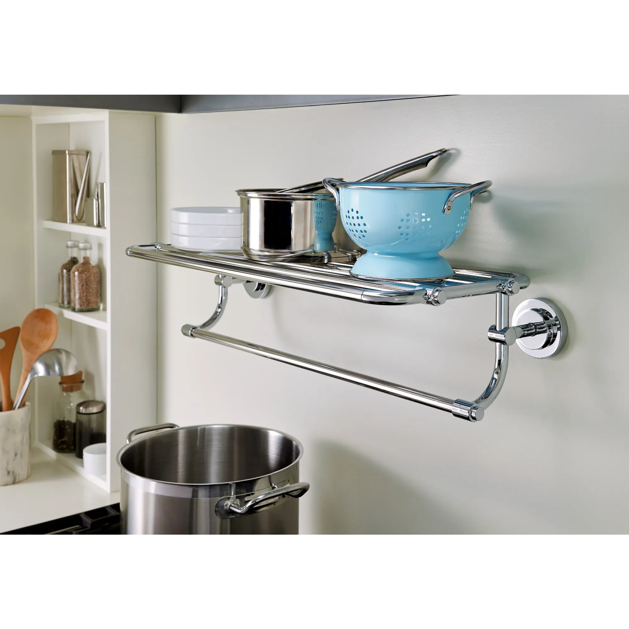 Iso Bathroom Shelf with Towel Bar - Image 5