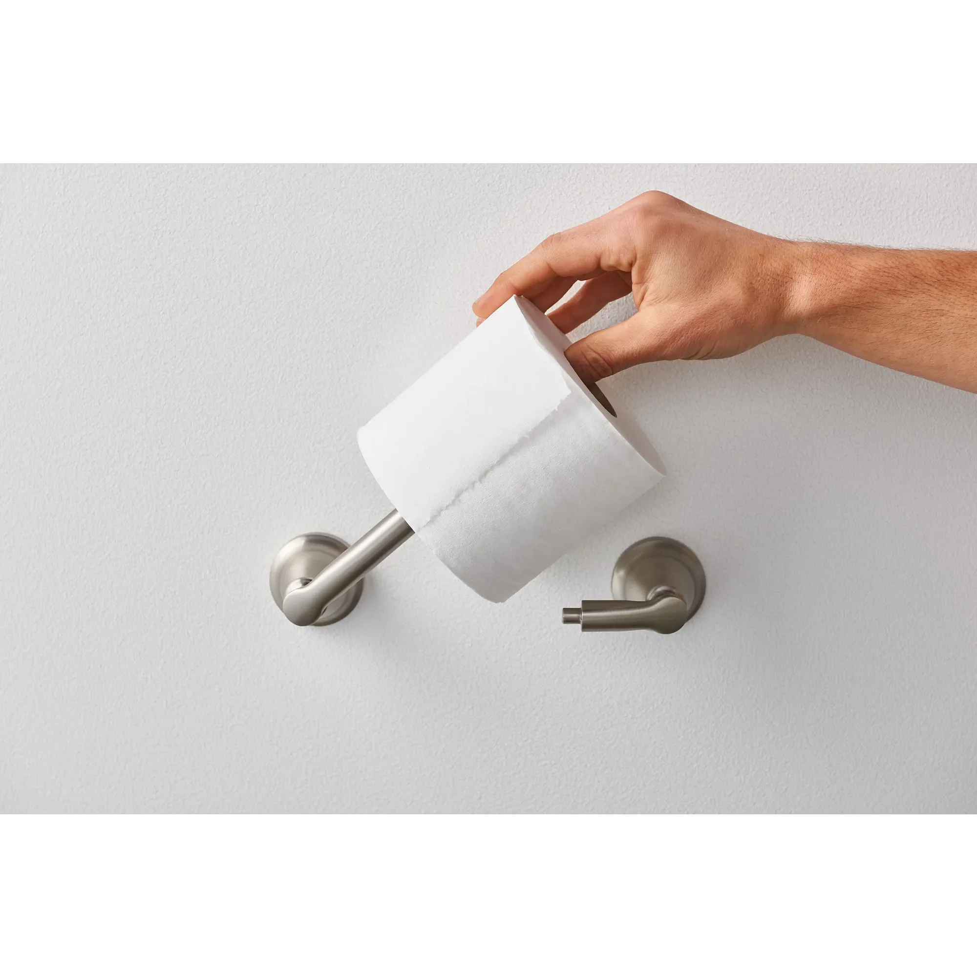 Hilliard Matte black pivoting paper holder - Image 14