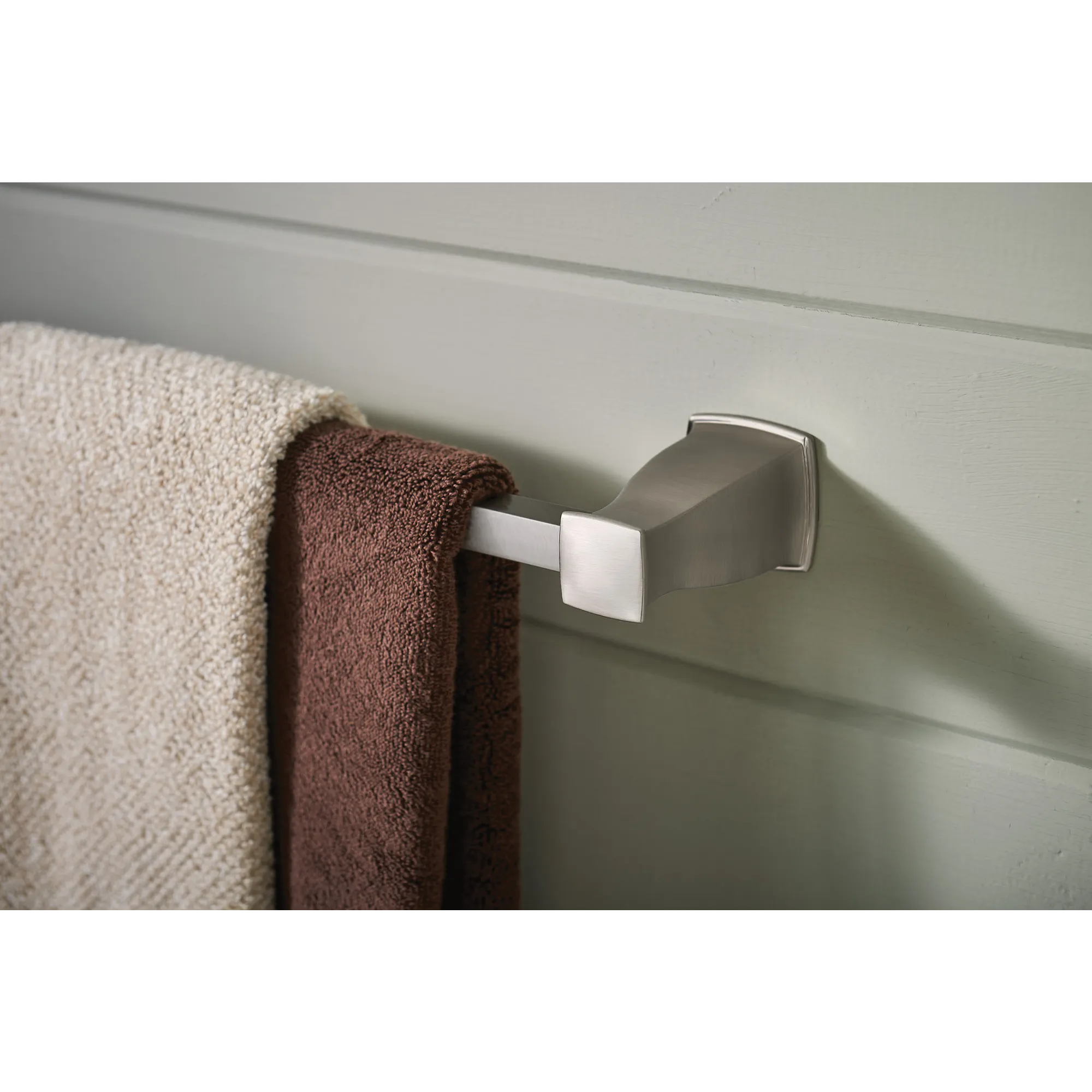 Hensley Chrome 24" Towel Bar - Image 12