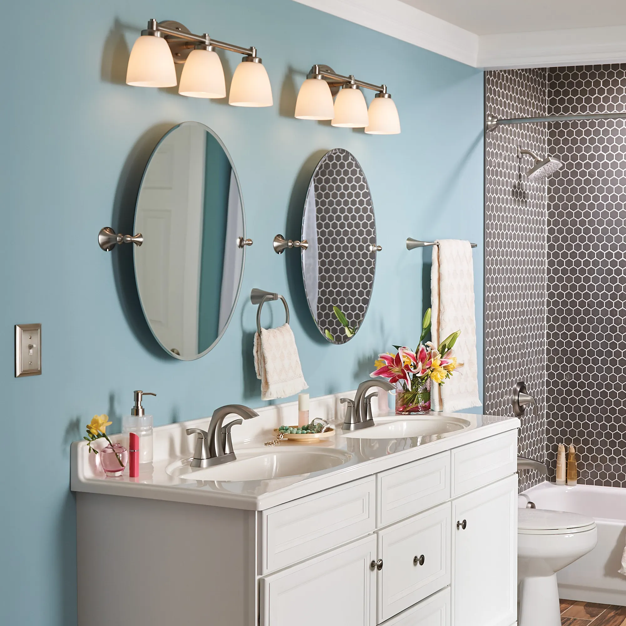 Lindor 24" Towel Bar - Image 12