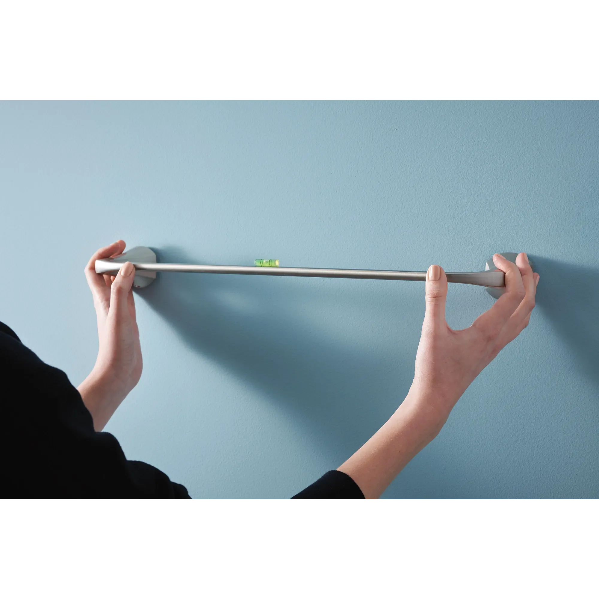 Lindor 24" Towel Bar - Image 18