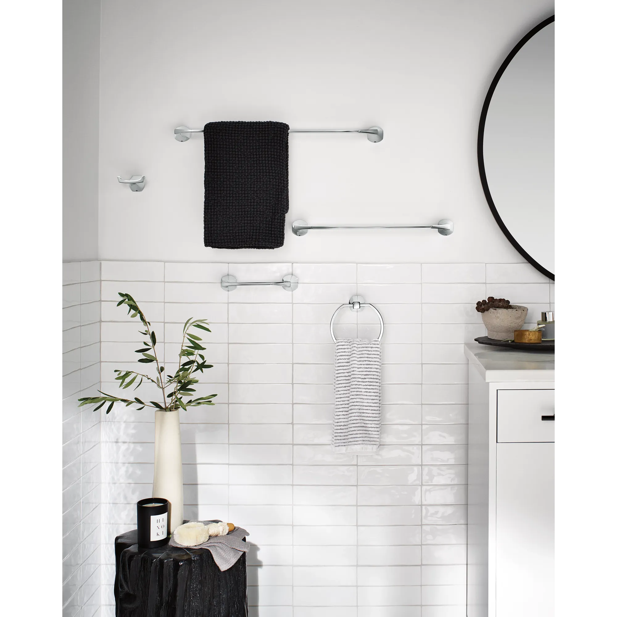 Lindor 24" Towel Bar - Image 3