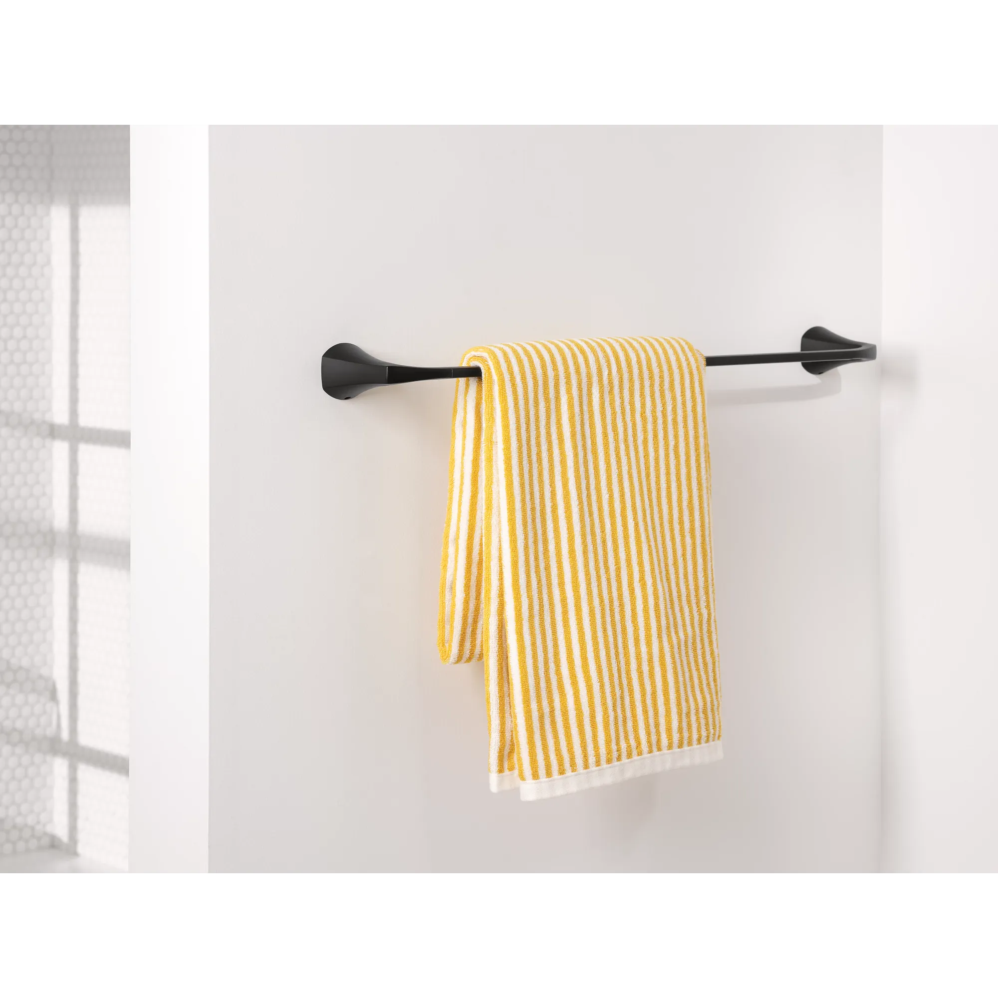 Lindor 24" Towel Bar - Image 8