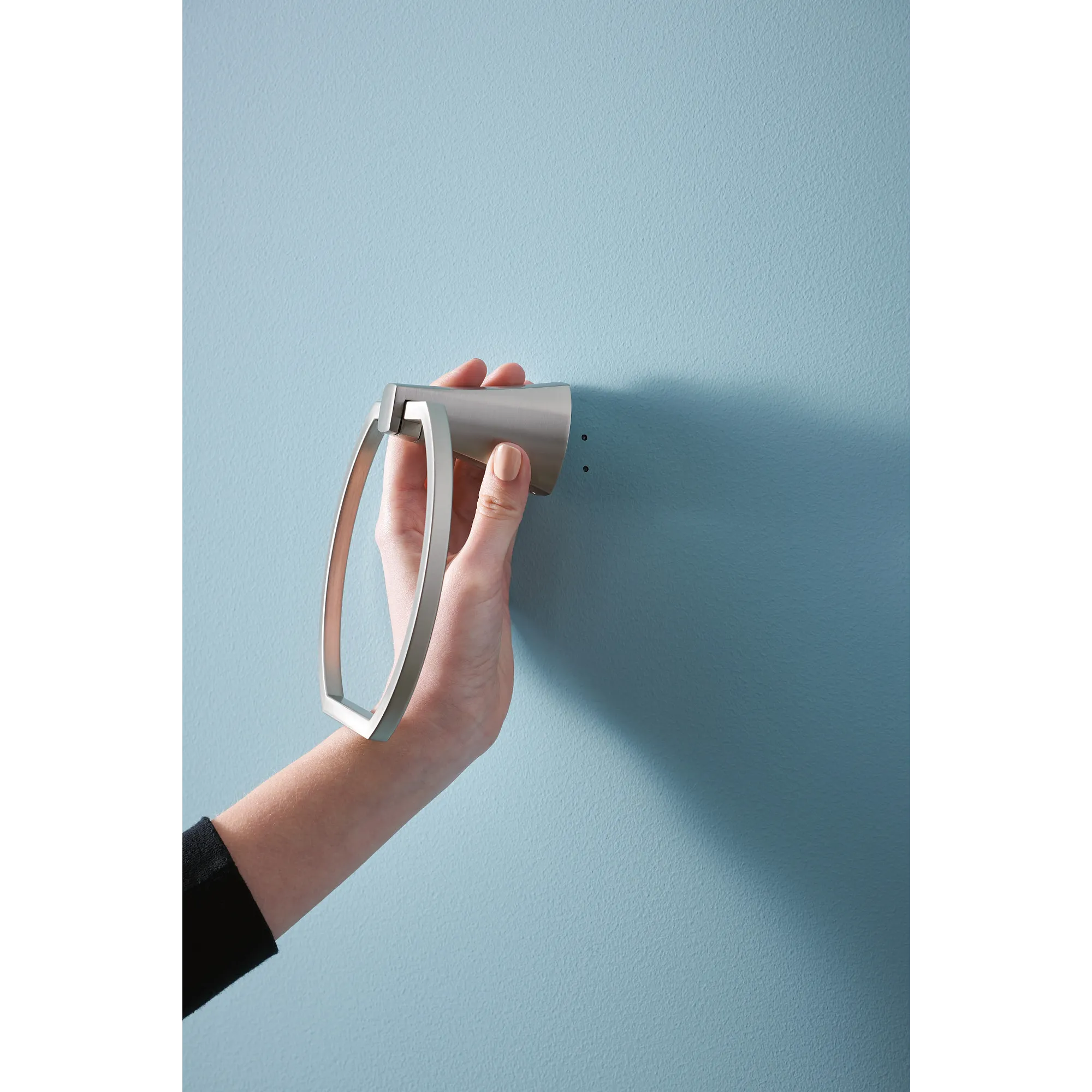 Lindor Towel Ring - Image 16