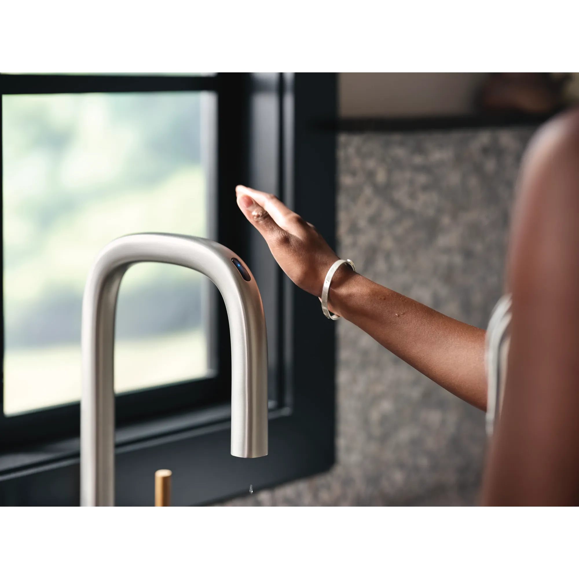 Tenon Motion Control Smart Pulldown Touchless Kitchen Faucet - Image 29