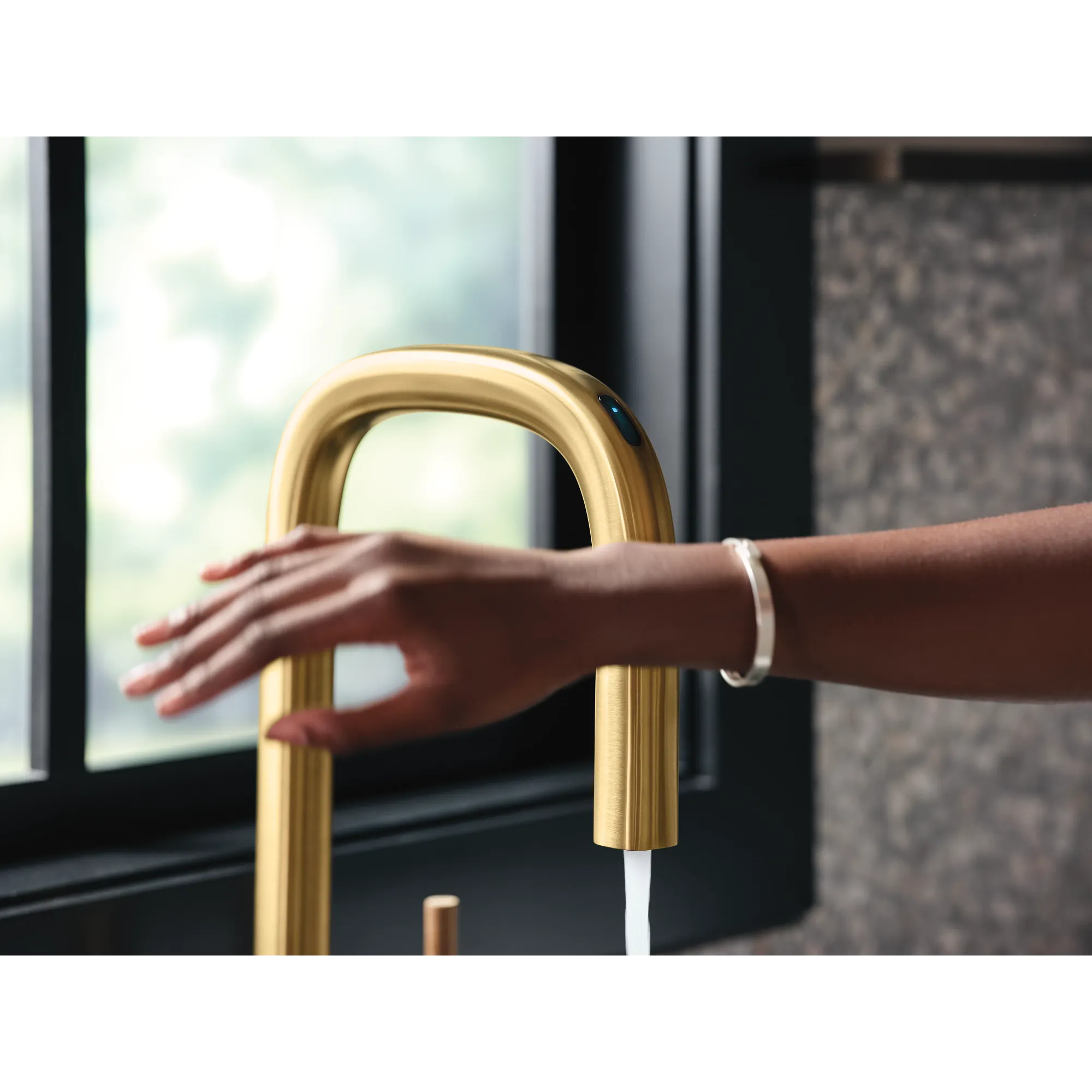 Tenon Motion Control Smart Pulldown Touchless Kitchen Faucet - Image 42