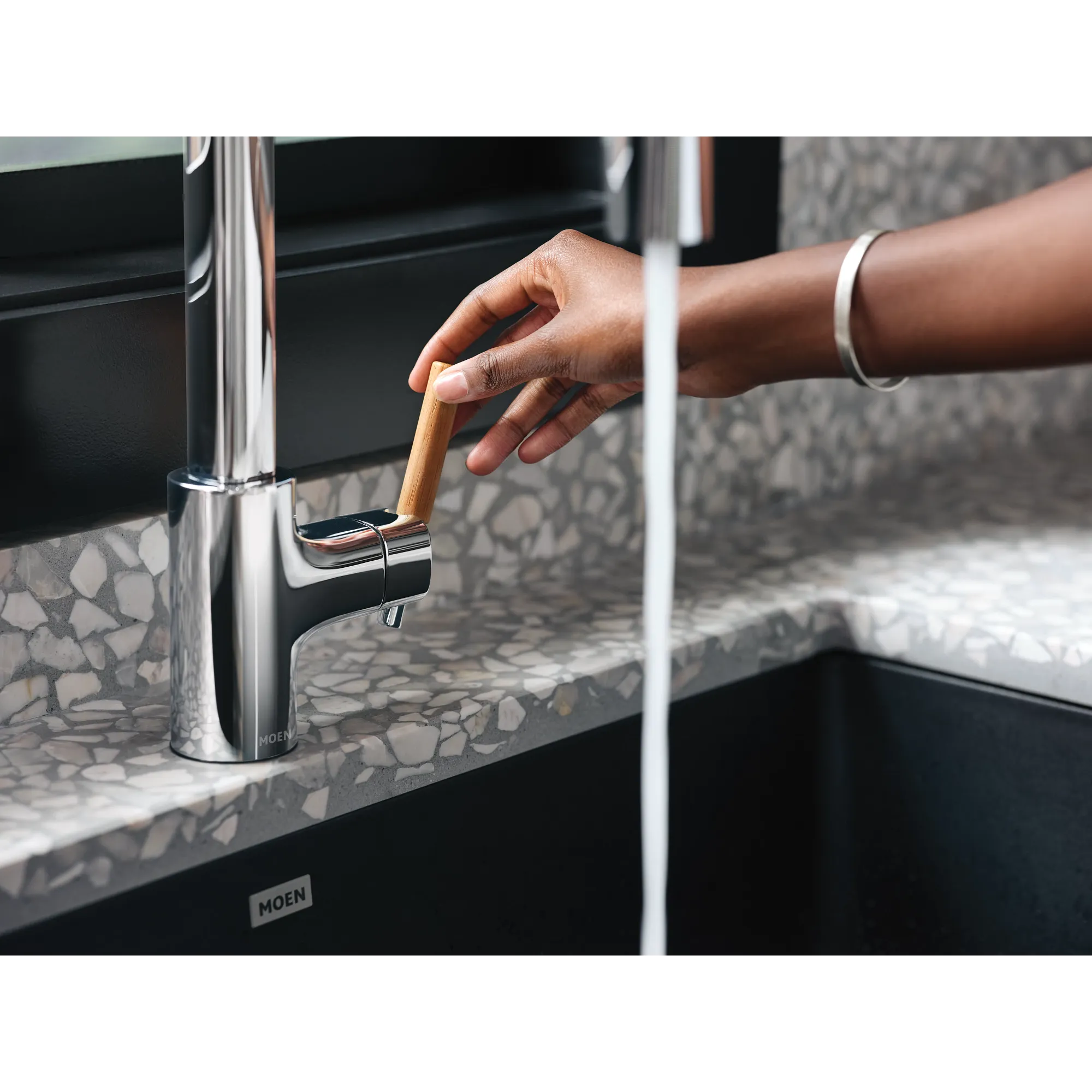 Tenon Motion Control Smart Pulldown Touchless Kitchen Faucet - Image 5