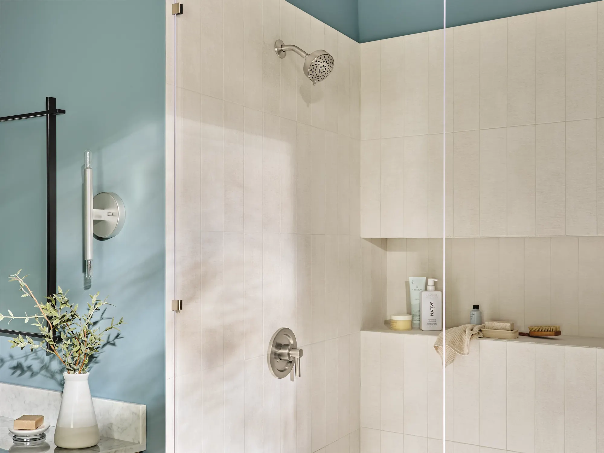 Aluma Brushed nickel cycling tub/shower - Image 5