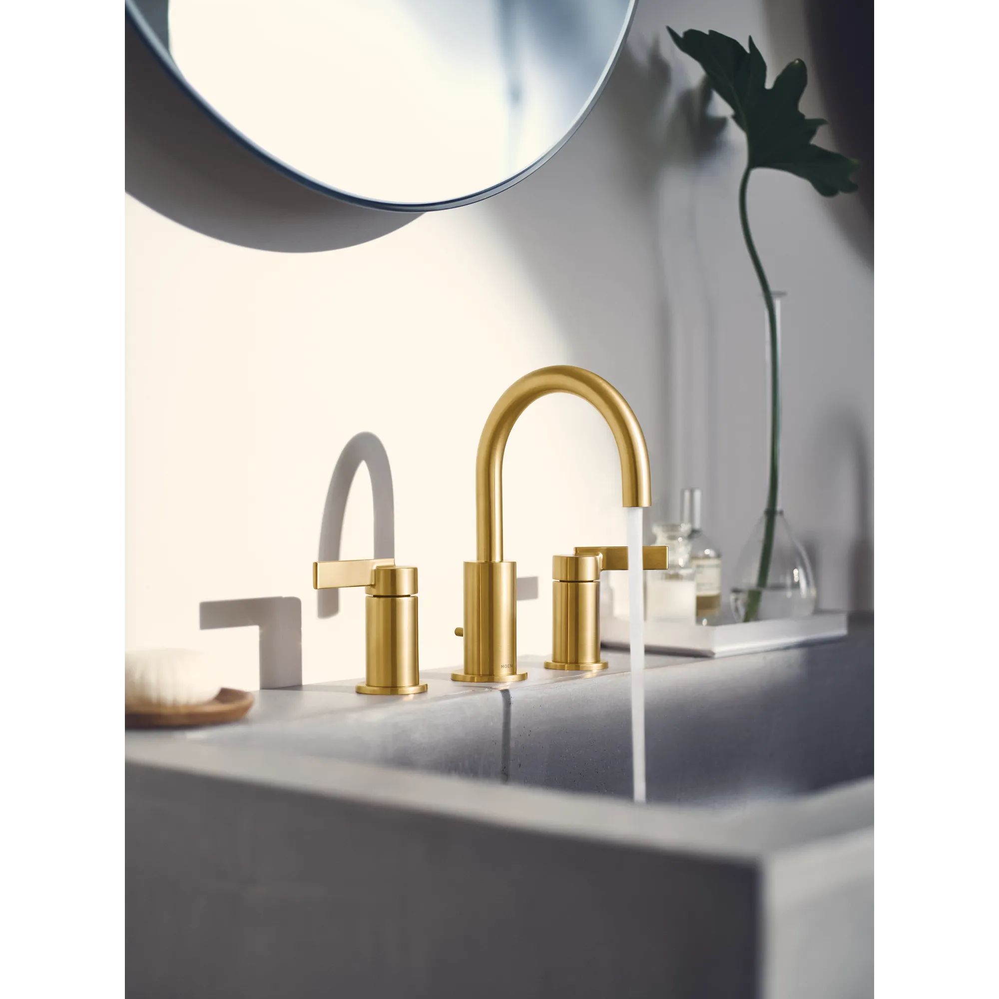 Cia Chrome two-handle high arc bathroom faucet - Image 7