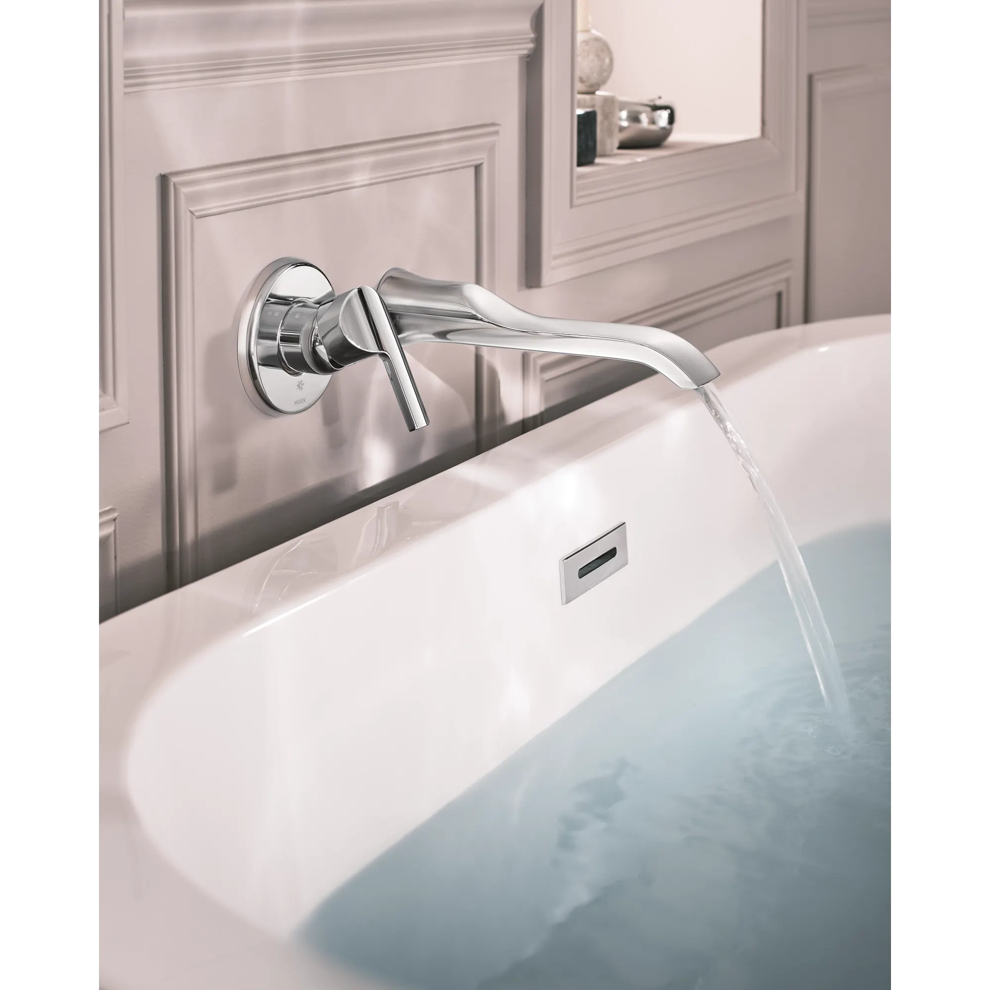 Doux Wall Mount Tub Filler Trim - Image 3