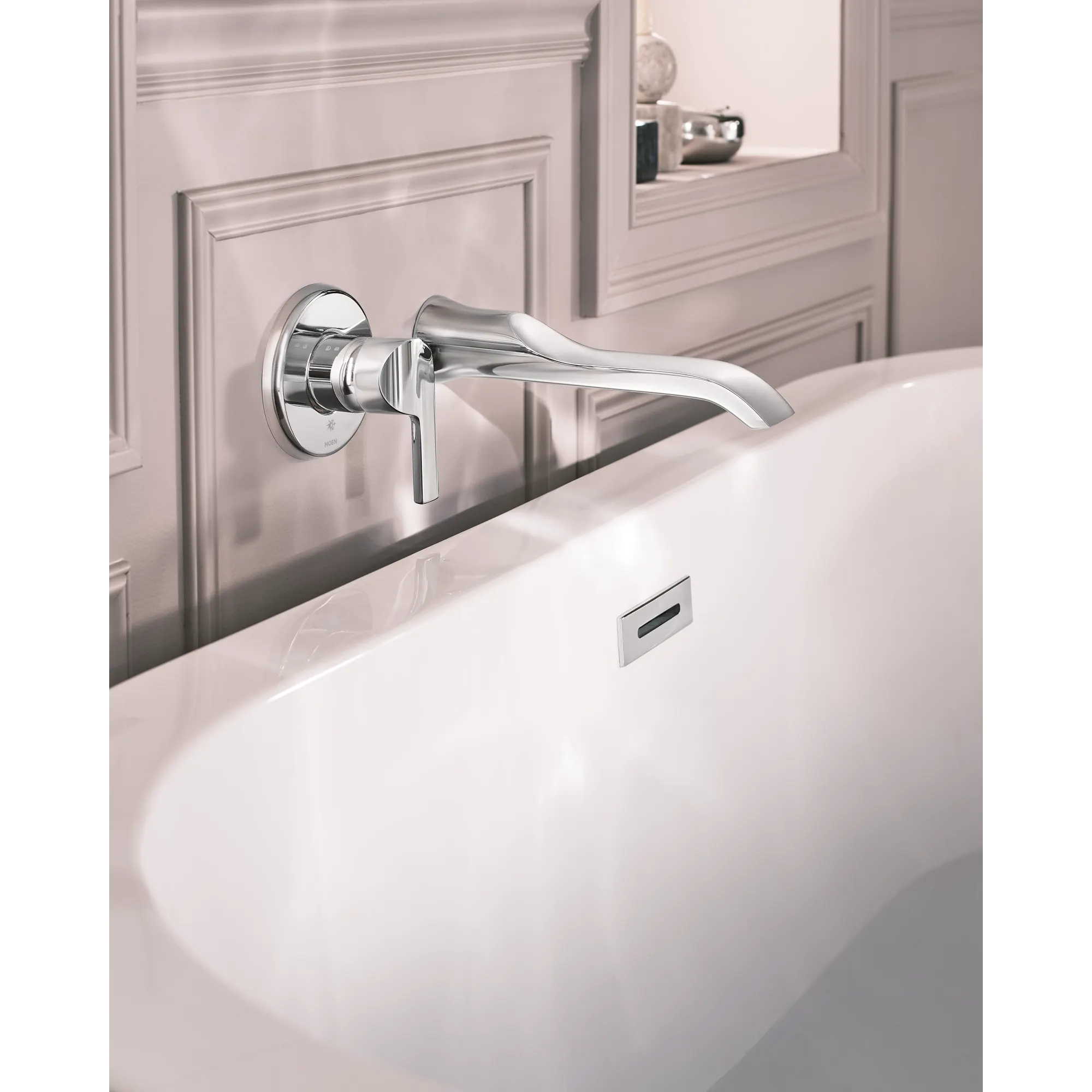 Doux Wall Mount Tub Filler Trim - Image 7