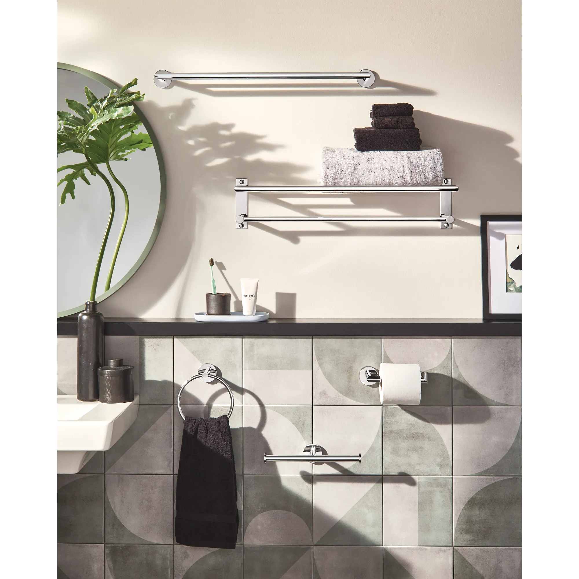 Arlys Towel Shelf - Image 4