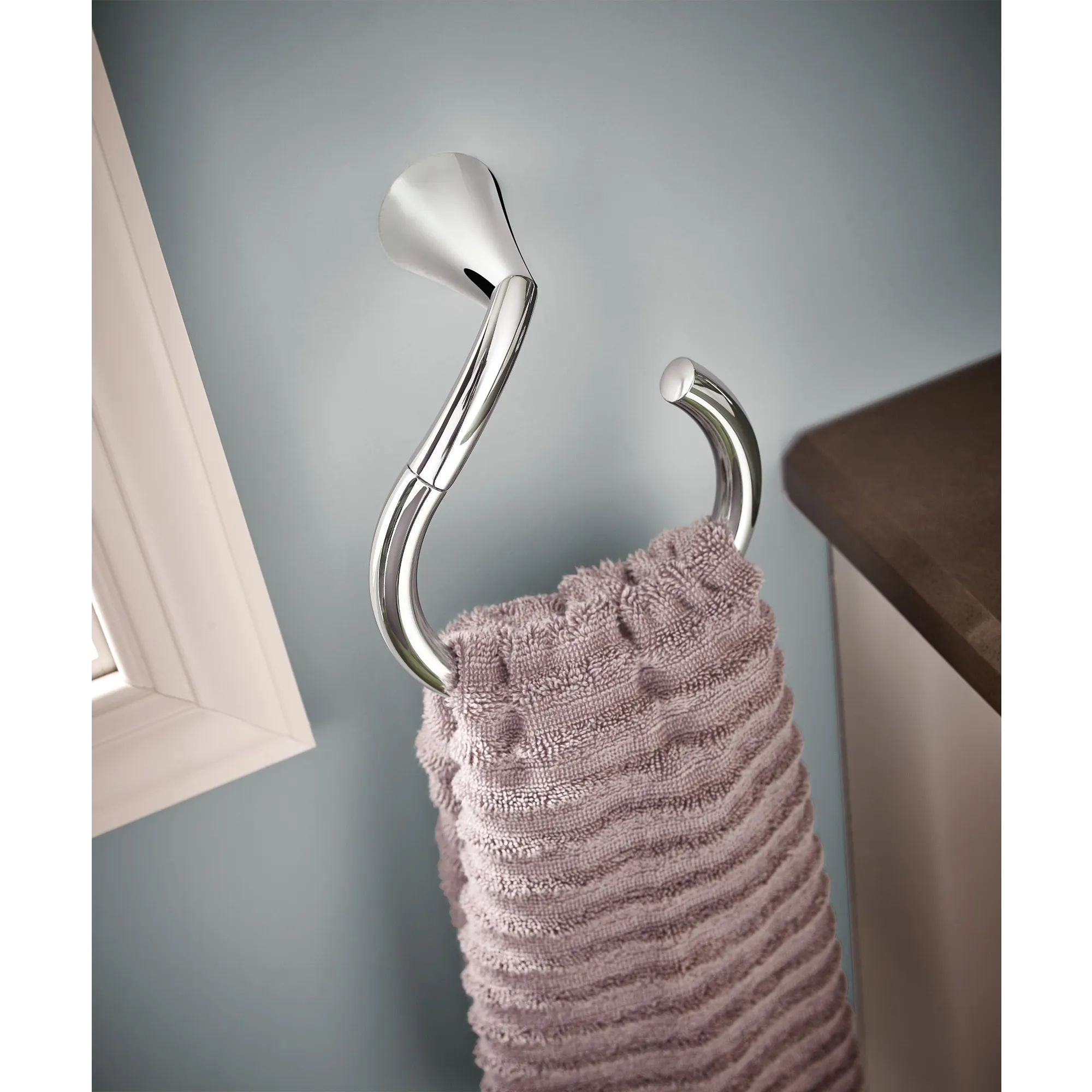 Glyde Towel Ring - Image 3