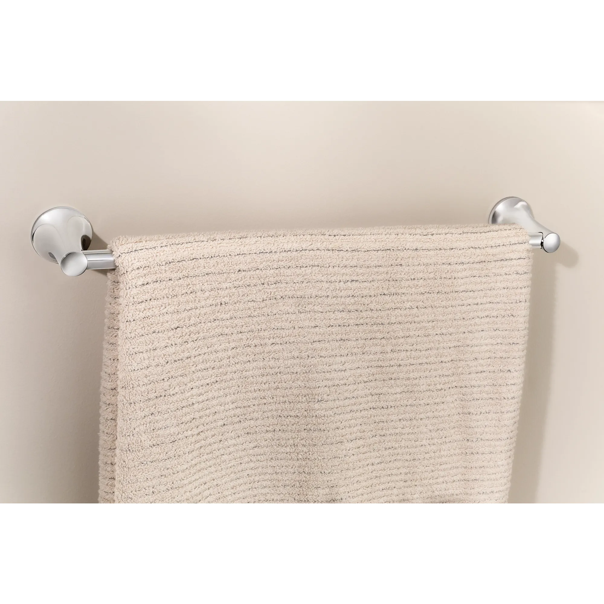 Pyrite Chrome 18" towel bar - Image 3