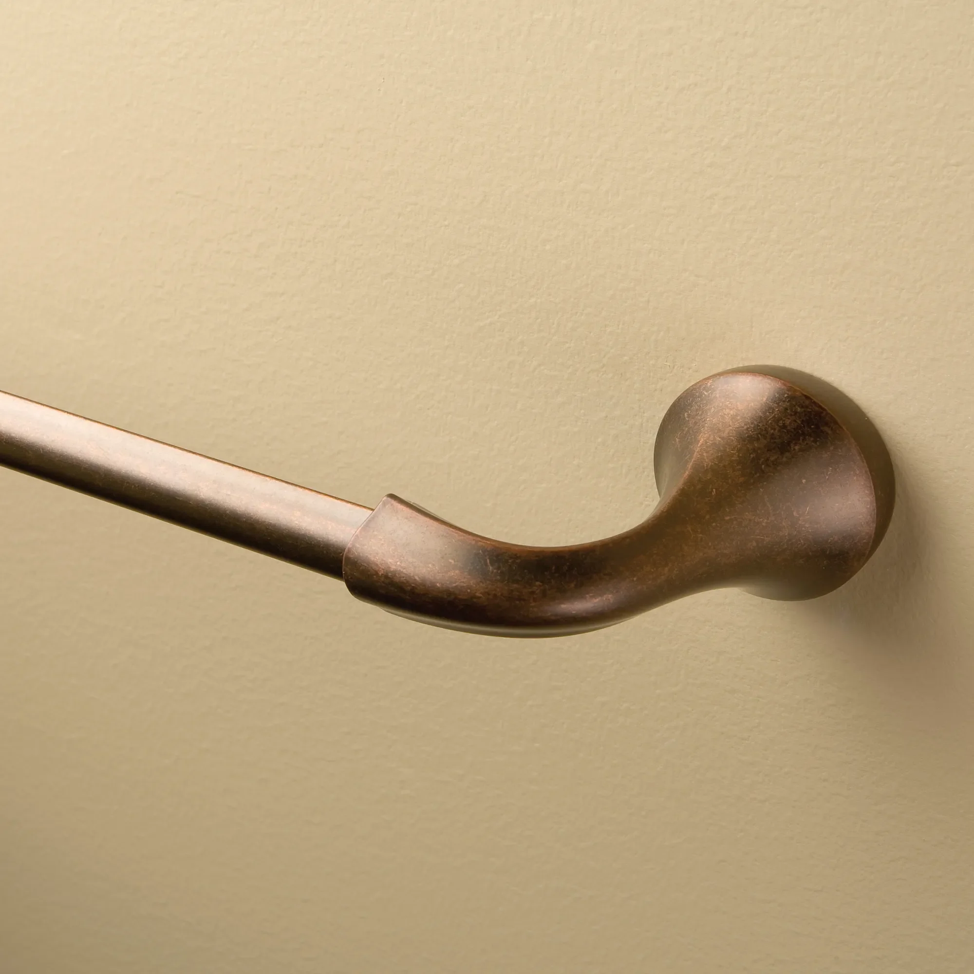 Eva Chrome 18" Towel Bar - Image 5