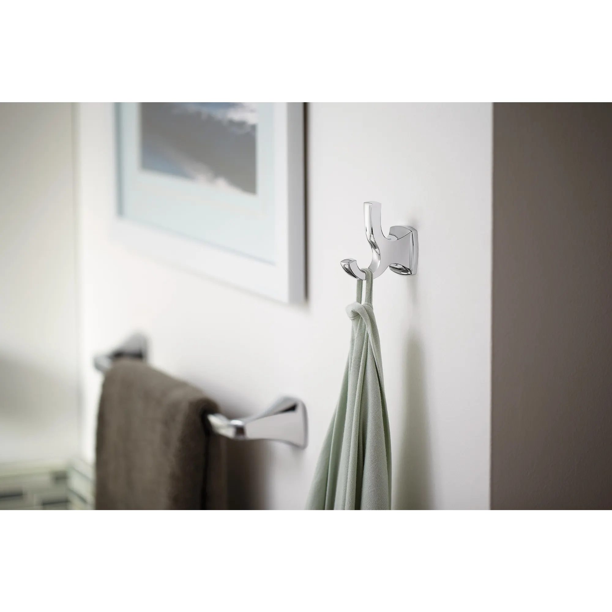 Voss 18" Towel Bar - Image 20